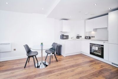 Bracknell Apartment | Parking | Near Ascot & Station