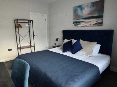 Large Luxury Home in Solihull - Sleeps 14, near NEC & BHX