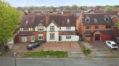 Large Luxury Home in Solihull - Sleeps 14, near NEC & BHX