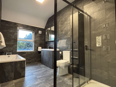 Large Luxury Home in Solihull - Sleeps 14, near NEC & BHX