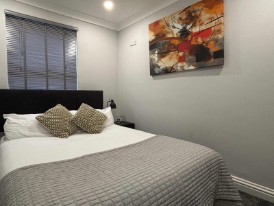 Large Luxury Home in Solihull - Sleeps 14, near NEC & BHX