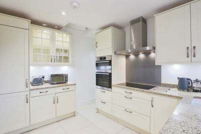 Large Luxury Home in Solihull - Sleeps 14, near NEC & BHX