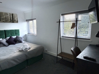 Large Luxury Home in Solihull - Sleeps 14, near NEC & BHX