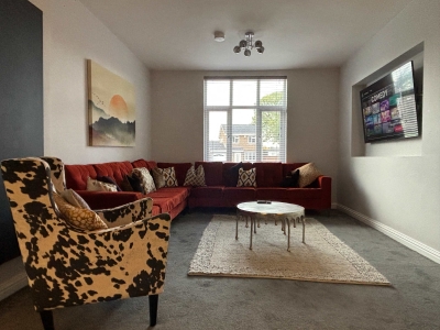 Large Luxury Home in Solihull - Sleeps 14, near NEC & BHX