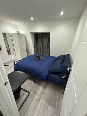 Small Studio Flat Central London zone 1