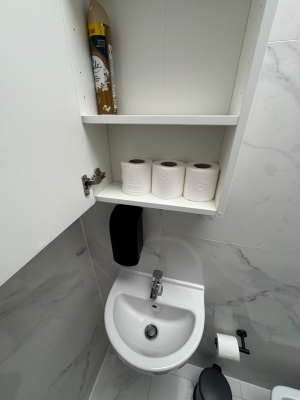 Studio near Victoria