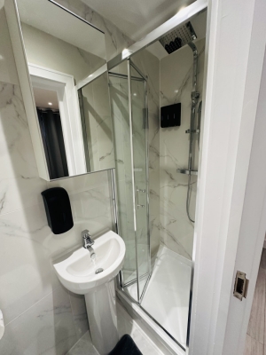 Studio in Oval London