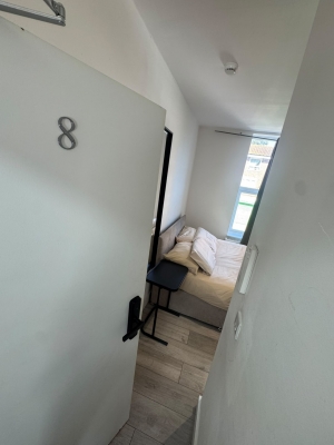 Flat with Bathroom and Kitchen