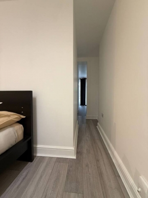 Modern Room in Oval | Close to Tube
