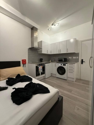 Private Room | 5 minutes to Central London