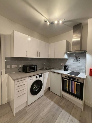 Private Room | Own Kitchen & Bathroom | Near Tube