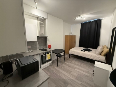 Modern Room | Minutes from Central London