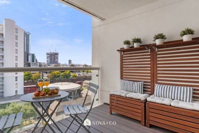 2BR 2B Canary Wharf | River & O2 Views