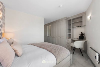 2BR 2B Canary Wharf | River & O2 Views
