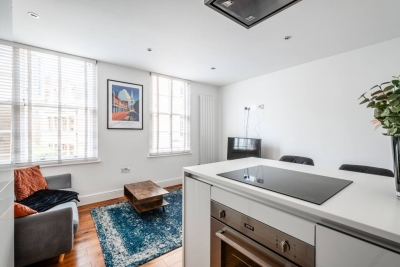 Modern City Pad – 3 Min to Liverpool St