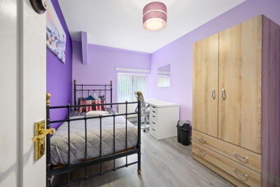1BR Purple Bonita Near Arndale