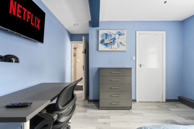 Saphire Blue En-SuiteCity Center