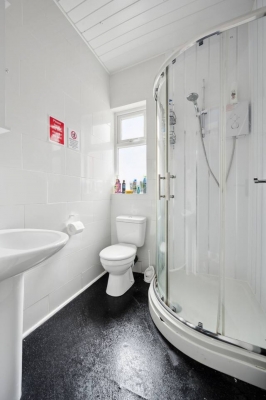 Spacious City Room by NQ & Arndale