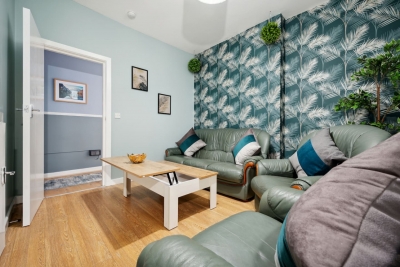 Spacious City Room by NQ & Arndale
